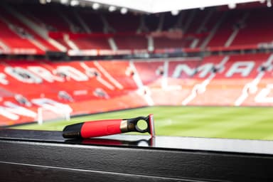 Remington DuraBlade Manchester United Edition skægtrimmer MB055