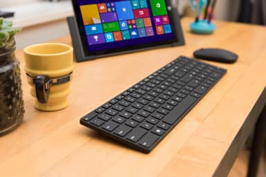 Microsoft Designer Bluetooth Desktop tastatur og mus