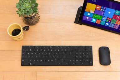 Microsoft Designer Bluetooth Desktop tastatur og mus