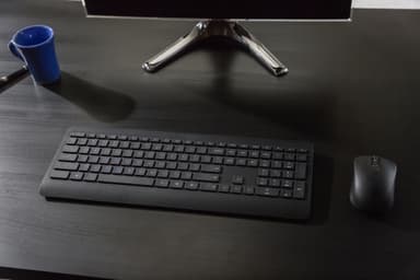 Microsoft Sculpt Comfort Desktop tastatur og mus