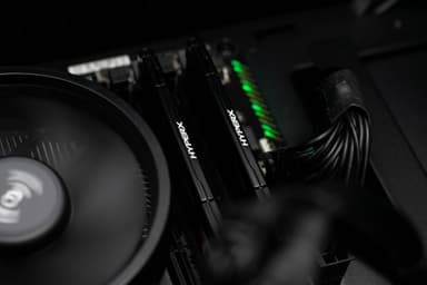 Edge Genesis 1 stationær gaming computer