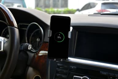 NÖRDIC Qi certificeret trådløse 10W bil oplader med LED-indikator, til iPhone og Android