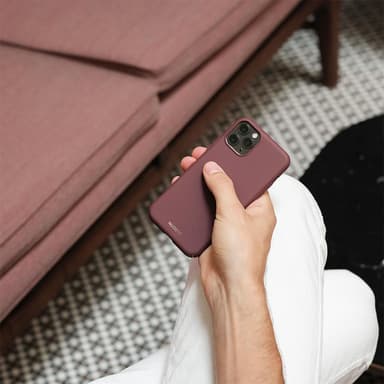 Nudient iPhone 11 Pro Max cover (sangria red)