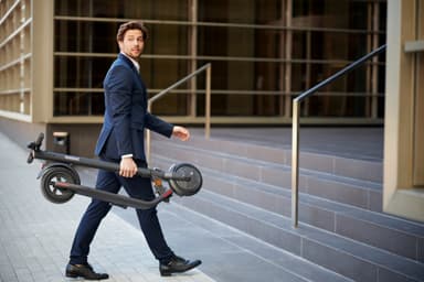 Ninebot by Segway KickScooter elektrisk løbehjul E22E