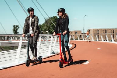 Maserati 8" elektrisk scooter MC-ES80 (rød)