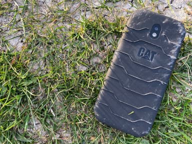 CAT S42 smartphone (sort)