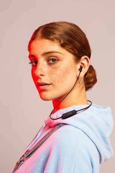 JBL Tune215TBT trådløse in-ear høretelefoner (sort)