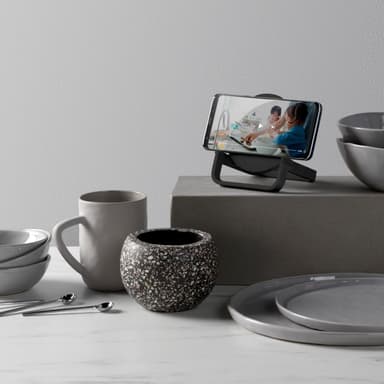 Belkin Boost Charge 10 Watt trådløs oplader og højttaler (sort)