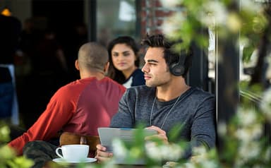 JBL Tune 600BTNC trådløse on-ear hovedtelefoner (sort)