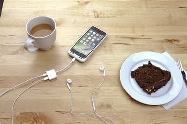 Dual Lightning-adapter til hovedtelefoner og opladning