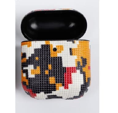Airpods taske - Pixel mønster sort / rød / gul / hvid