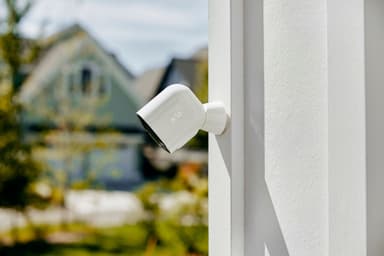 Arlo Pro 3 trådløst kamera 2K QHD sikkerhedssæt (3-pak)