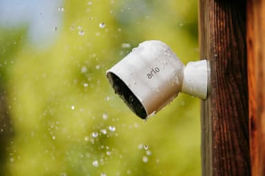 Arlo Pro 3 trådløst kamera 2K QHD sikkerhedssæt (3-pak)