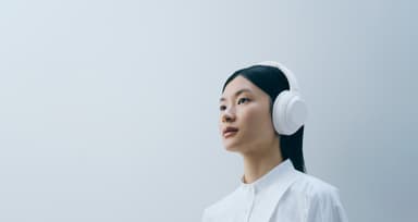 Sony wireless around-ear høretelefoner WH-1000XM4 (hvid)