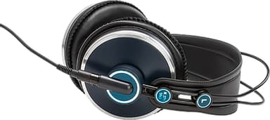 AKG K271 MKII over ørene høretelefoner