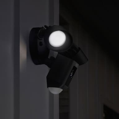 Ring Floodlight Cam overvågningskamera (sort)