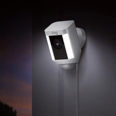 Ring Spotlight Cam Wired overvågningskamera (hvid)