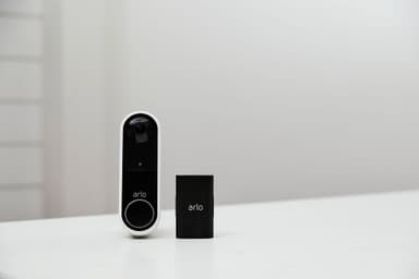 Arlo Wire-free Video Doorbell smart dørklokke (hvid)