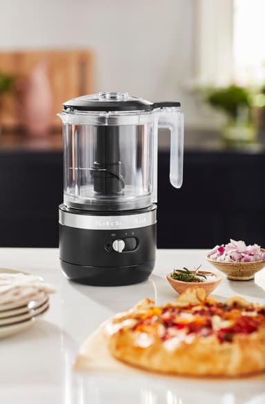 KitchenAid trådløs minihakkemaskine 5KFCB519EBM (mat sort)
