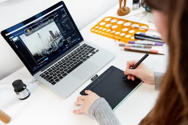 Wacom Intuos S Bluetooth tegneplade (pistachio)
