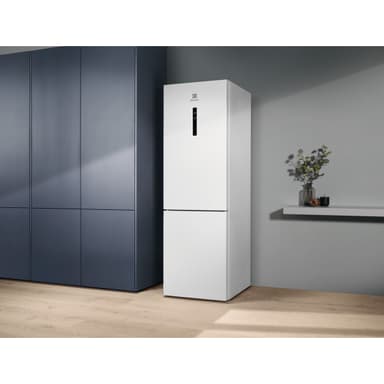 Electrolux kølefryseskab LNT9ME32W2 (Hvid)
