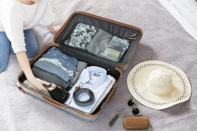 Philips Steam&Go plus håndholdt tøjsteamer GC363/30 (lilla)