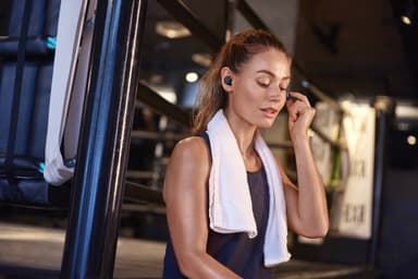 Jabra Elite 7 Active true wireless in-ear høretelefoner (navy)