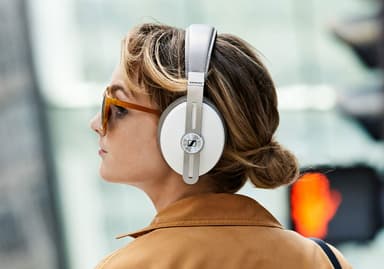 Sennheiser Momentum 3 wireless around-ear headphones (white)