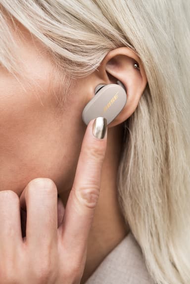 Bose QuietComfort Earbuds in-ear true wireless høretelefoner (sandstone)