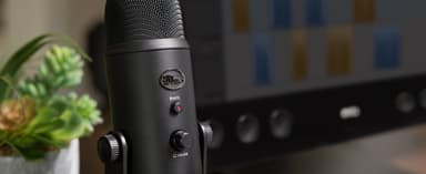 Logitech C922 Pro Webcam & Blue Yeti mic streaming bundle