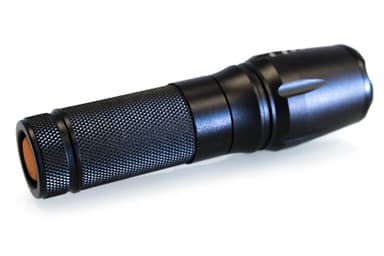 Kraftig LED lommelygte med Zoom 1200 Lumen