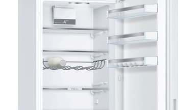Bosch Series 4 kølefryseskab KGE39VW4A (hvid)