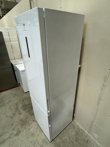 Electrolux køle/fryseskab LNT9ME34W2 - brugt