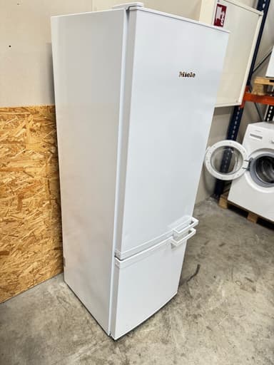 Miele køle/fryseskab KD26052WS - D09767 - brugt