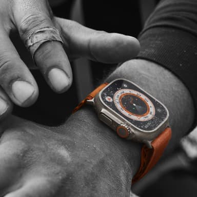 Apple Watch Ultra 49mm GPS+CEL Titanium L (Orange / Alpine Loop)
