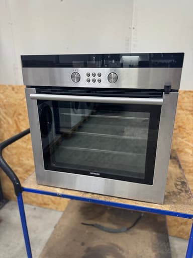 Siemens indbygningsovn HB760560S - D13509 - brugt