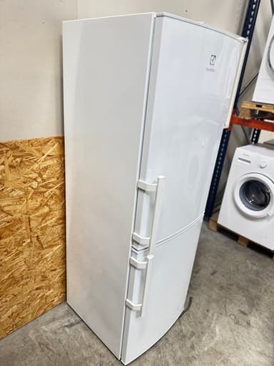 Electrolux køle/fryseskab EN3201MOW - D12815 - brugt