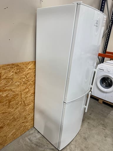 Electrolux køle/fryseskab KNT4TF33W2 - D13789 - brugt