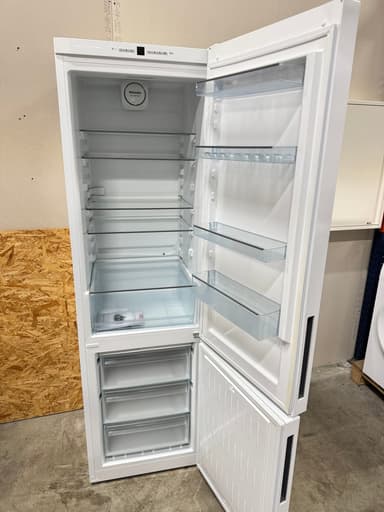 Miele køle/fryseskab KFN29132DWS - D13761 - brugt