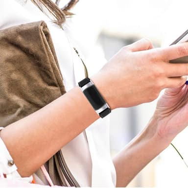 Fitbit Charge 5 armbånd ægte læder sort