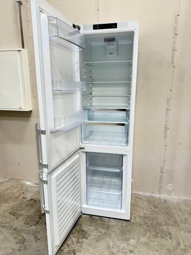 Electrolux køle/fryseskab EN4015MOW - brugt