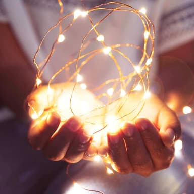 LED Lyskæde med batteriholder og fjernbetjening - Copper