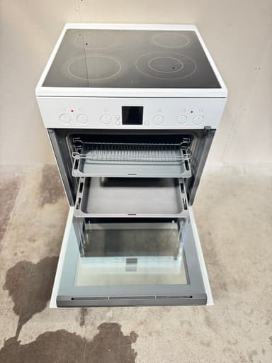 Bosch keramisk komfur HCE744220UD10408 - brugt