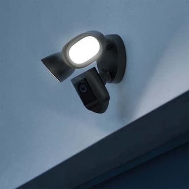 Ring Floodlight Cam Pro overvågningskamera (sort)