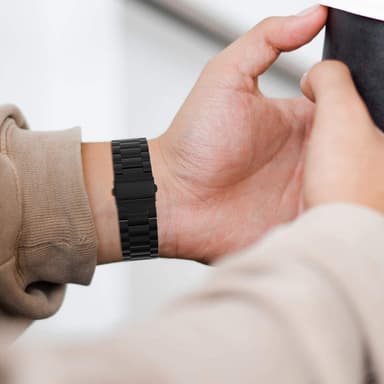 Garmin VivoActive 4 armbånd rustfrit stål Sort