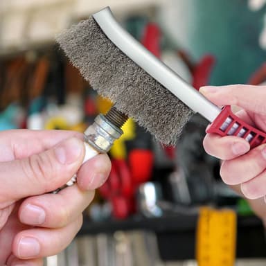 Ståltrådsbørste til rensning af svejseslagge og rustmaling