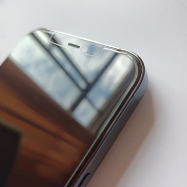 Privat skærmbeskytter af høj aluminiumsglas iPhone 12