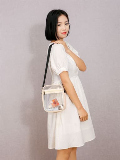 Crossbody PVC lille firkantet taske Beige