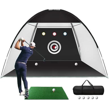 Golfspåneret med slagmåtte, træningsbolde og tee Sort