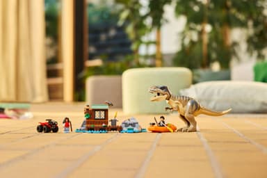 LEGO Jurassic World Bådflugt fra T. rex 76975